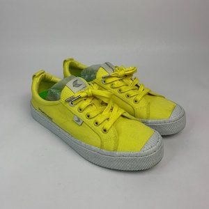 Cariuma Pantone Low Top Eco-Friendly Rio Casual Canvas Shoe 100103Y04W EUC $89